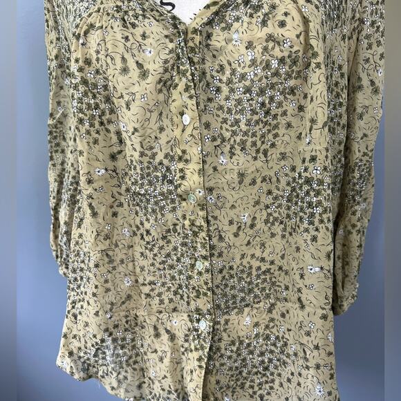 Fei lightweight golden yellow floral long sleeve v-neck button up blouse - Picture 9 of 11